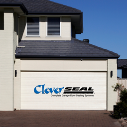 Give your garage door a renovation facelift!
